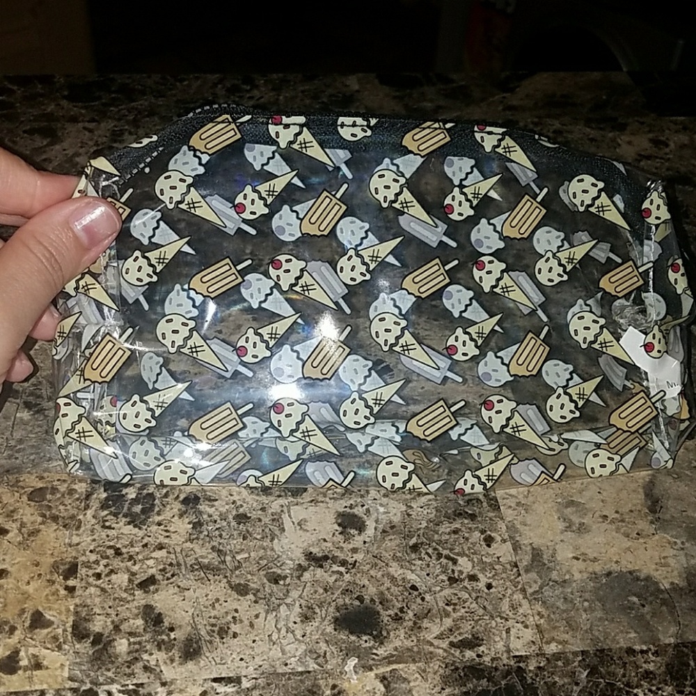 Makeup bag